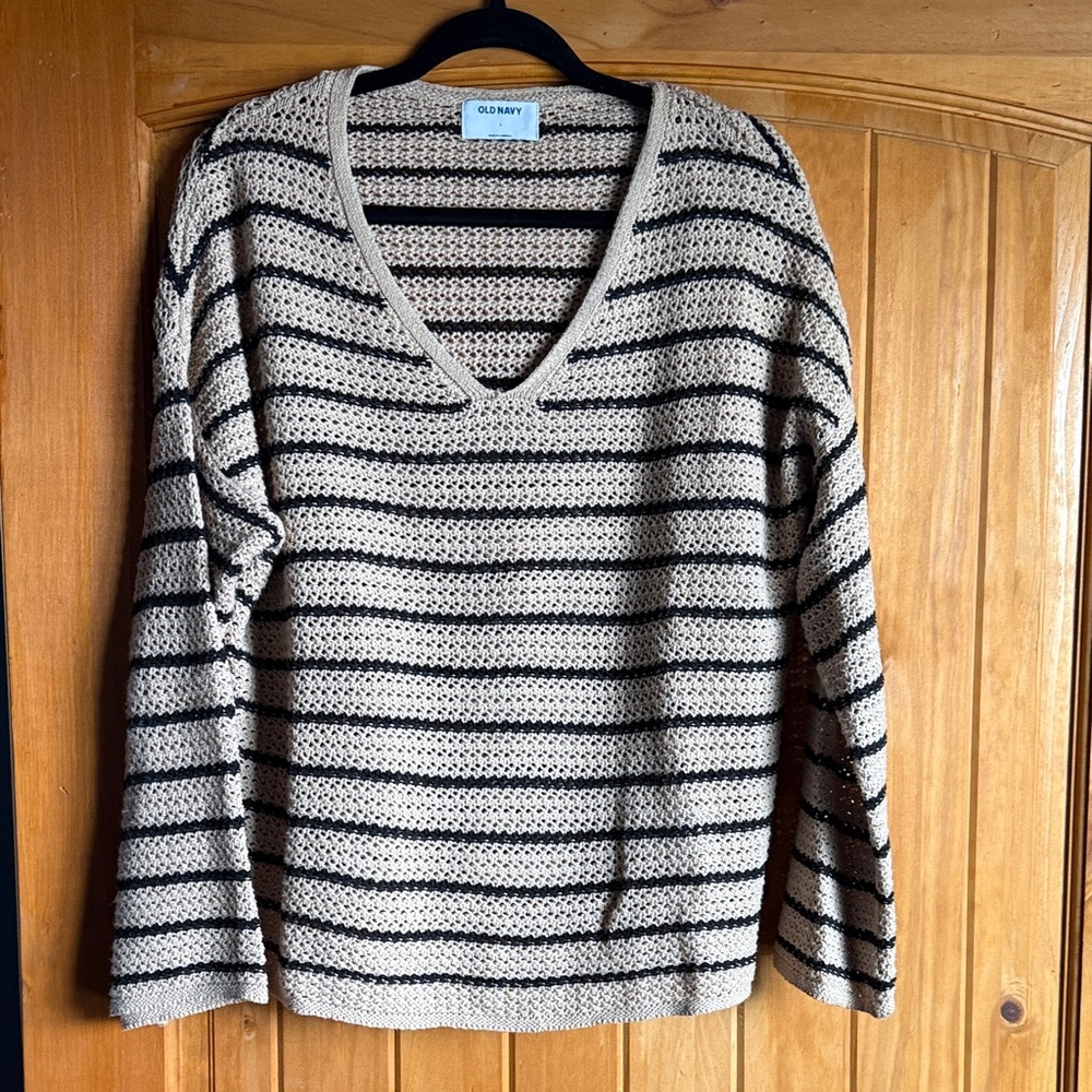 Old Navy Women's V-Neck Sweater in Black and Cream Stripes